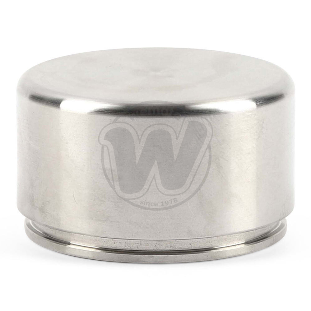 0UN5380_ag6167 three.jpg